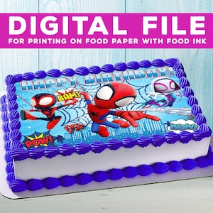 Puede incluir: Un pastel azul y blanco con una imagen comestible de Spiderman. La imagen presenta a Spiderman, Miles Morales y Gwen Stacy. El pastel está decorado con glaseado morado.