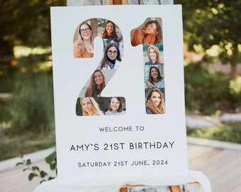 Könnte beinhalten: Ein weißes Schild mit der Zahl 21, die aus Fotos von Personen besteht. Auf dem Schild steht "Willkommen zum 21. Geburtstag von Amy, Samstag, 21. Juni 2024".