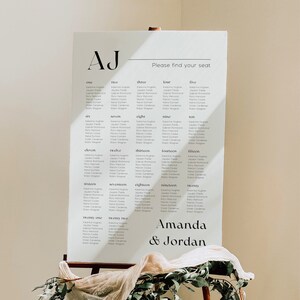 Elfenbeinfarbener Sitzplan für die Hochzeit, minimalistischer Tischplan, Bitte finden Sie Ihren Sitzplatz Schild, Eingangsanzeige Beschilderung, Salbei Sitzbrett, CW16