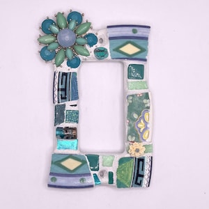 ティールとグリーンの手作りモザイクロッカースイッチカバー