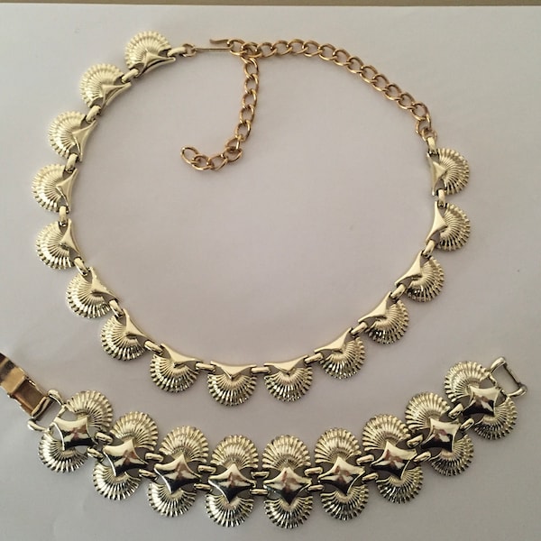 Vintage Coro gold Art Deco shell motif necklace and bracelet set