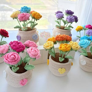 Crochet rose pot gift for her, crochet flower pot, forever green flower, Mothers Day Gift, rose gift, gift for mom, gift for plant lover