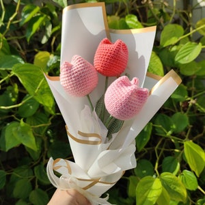 Crochet flower bouquet, customized gift for girlfriend, home decoration flower, handmade flower, unique gift for mother