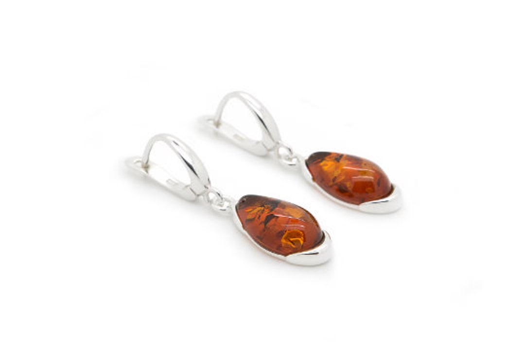 Ciondolo in ambra baltica cognac in argento sterling