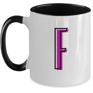 Taza de café con la letra F taza de café inicial con estética del monograma de la letra F