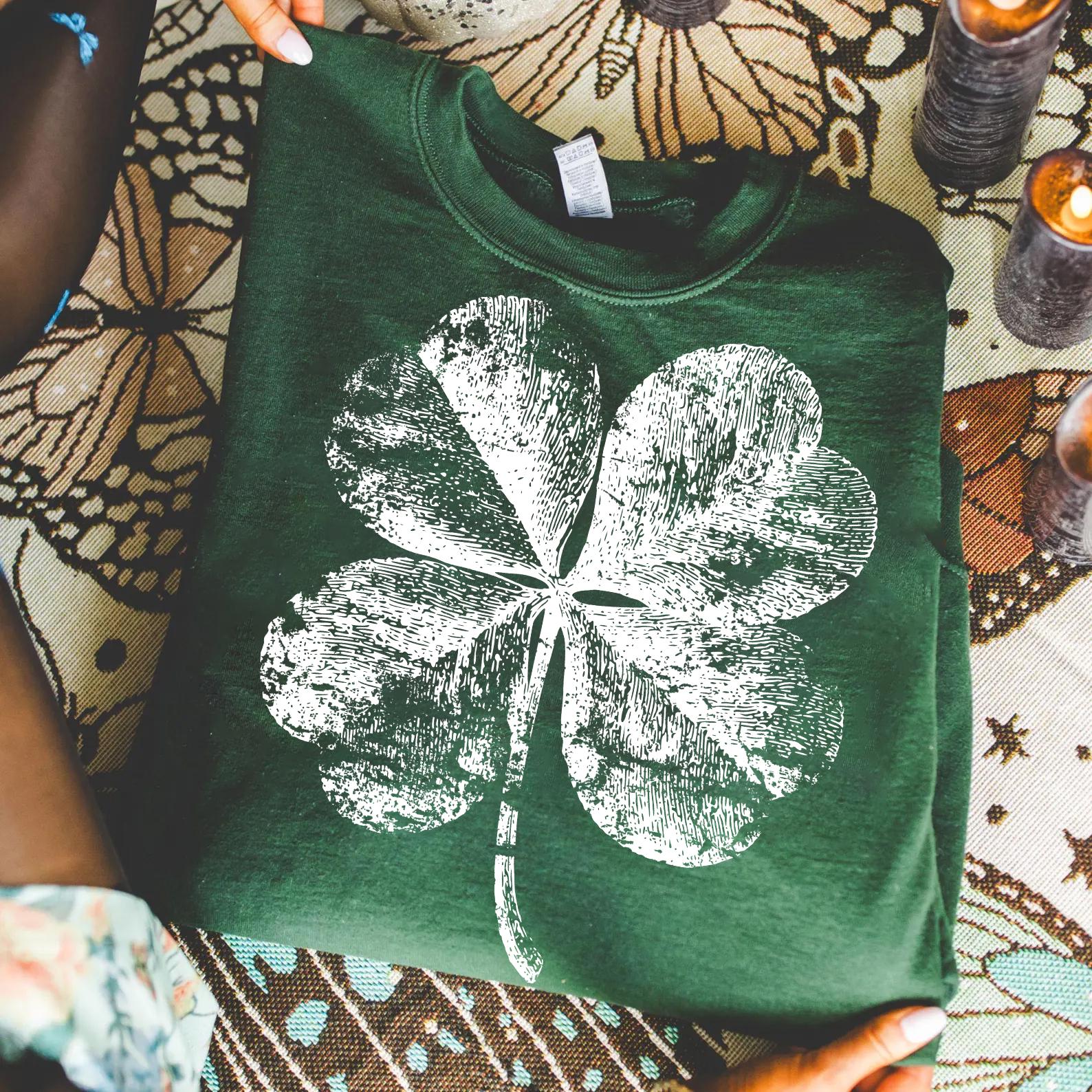 Halftone Four Leaf Clover Distressed Png, Pixel Art Lucky Clover