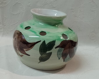 Attractive ISLE of MANN (IOM) Pottery Perforated Posy Vase. Stylish Hand Painted Vintage Studio Pottery Piece. 8.5cm