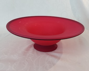 BOL VENINI EN MURANO. Centrotavola in vetro di Murano soffiato. Verre opale soufflé et fait main. 29 cm