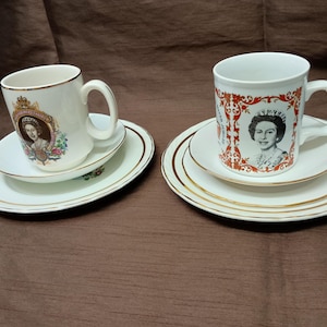 Caneca vintage do Jubileu de Prata da Rainha Elizabeth II da Lord Nelson Pottery e da Coroação da Rainha Elizabeth 11 em 1953 - Caneca do Jubileu de Prata de 1977.