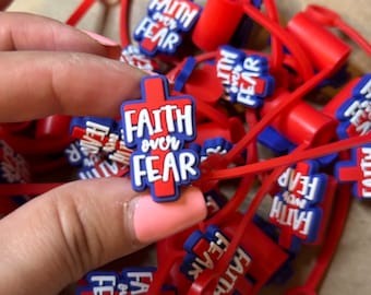 Topper de paja de 10 mm - Faith Over Fear / Stanley Straw topper / Stanley Accessories / Ideas de regalo / Straw Topper