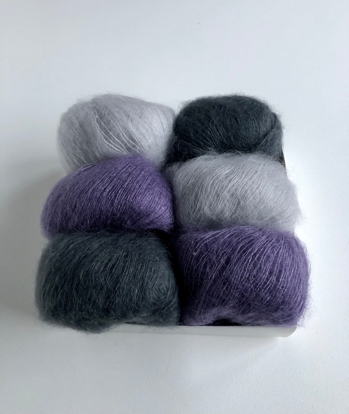Fil Dentelle Fin Luxueux Fil à Tricoter LANA GROSSA Silkhair - 70% Mohair Superkid, 30% Soie - 210m/25g - Pour écharpes, Pulls Légers Fil Doux Chaud Léger