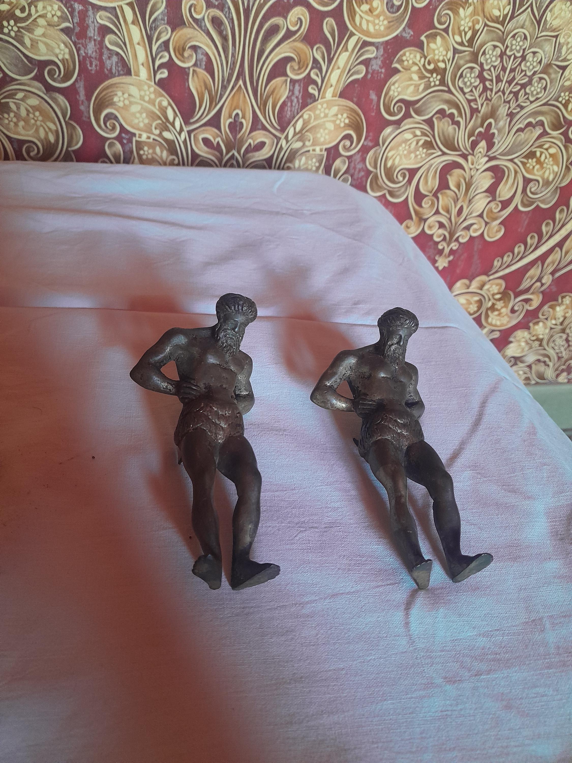 2 Bronze statues, figurines of bearded muscular men in loin cloths, wall décor, ancient figures, grand tour, fireplace/ fountain, gladiator