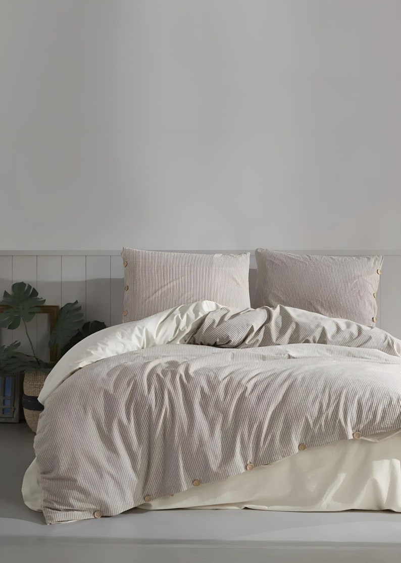 Brown striped king size duvet cover set