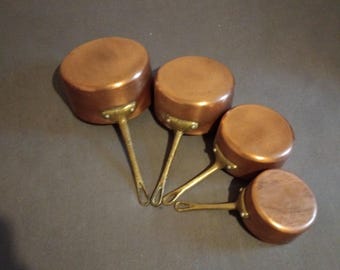 Landhausstil, 4-teiliges Set aus verzinnten Kupfertöpfen, handgefertigt, Vintage 1950er Jahre, dekorativ, Sammlerstück, Geschenk, Geschirr