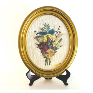 Vintage Dried Flower Collage: Flower Picture, Spring Bouquet, Oval Wood Frame