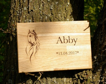 Pferde Namensschild für Pferdebox - Eichenholz Schild - Personalisiertes Schild 20 x 30cm - Stallschild - Boxenschild - Reitergeschenk