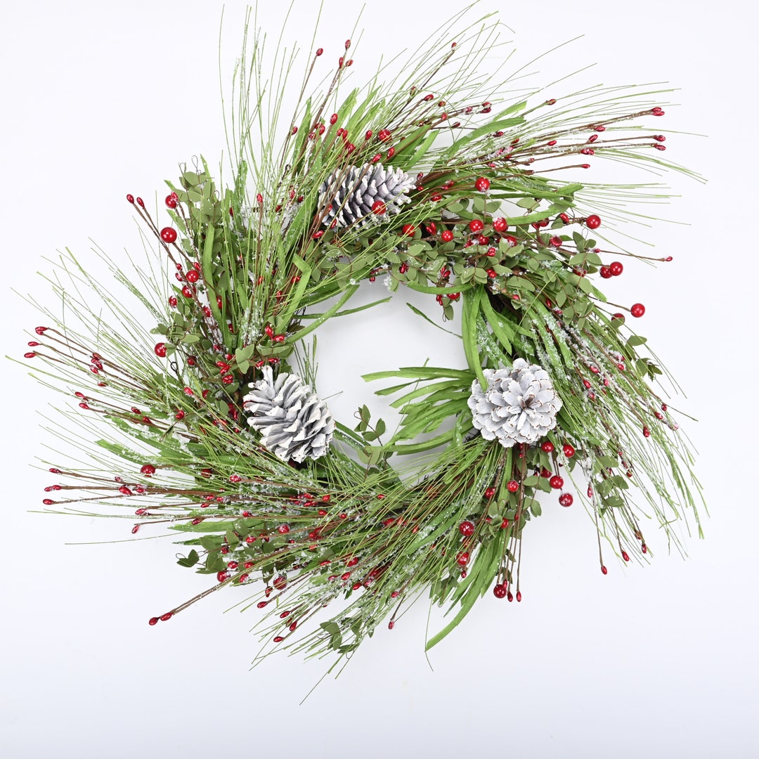 Red Berry Winter Wreath: Farmhouse Christmas Pinecone Wreath (24") - Etsy
