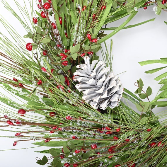 Weihnachtskranz Mit Roten Beeren – 61 Cm Durchmesser, Festliche Türdekoration
