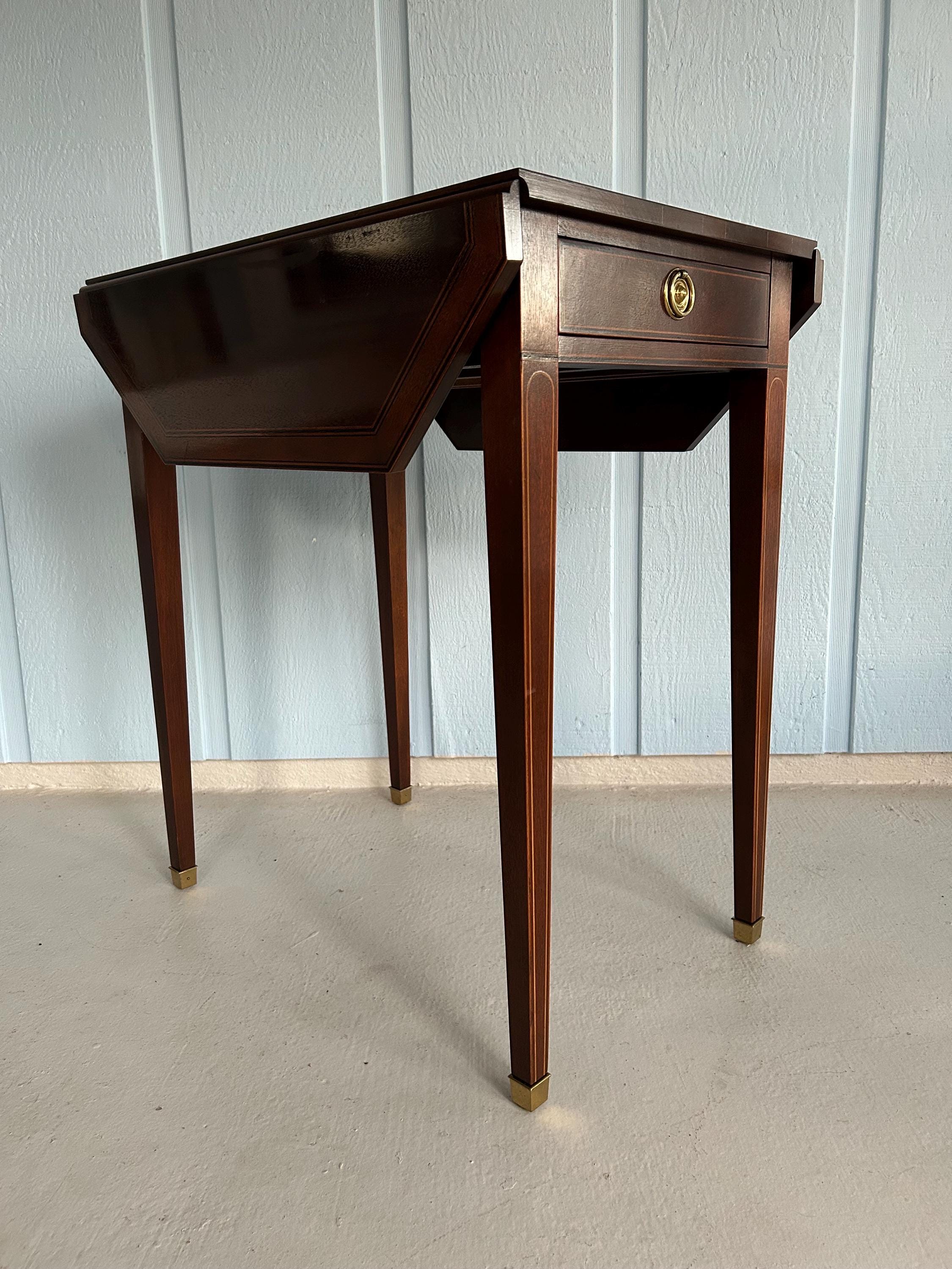 秋が来た！セール▼Baker Furniture ベーカー サイドテーブル 秋が来た！セール▽Baker Furniture ベーカー サイドテーブル
