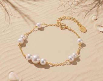 Dainty Pearl Bracelet, Graduated Freshwater Pearls, Gift for Her