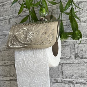 Porta carta igienica in argento inciso a mano – Decorazione per il bagno vintage in stile marocchino – Porta asciugamani a parete