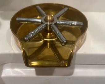 Handgefertigter Spül- und Spülsteinspüler aus Messing - Hochdruckwasser-Rampe & Krugreiniger für effizientes Gläserspülen