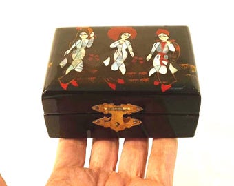 蝶が描かれた大きな中国/日本の漆器箱 - Etsy 日本