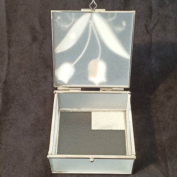 Square Jewelry Box made of Frosted Glass, Pearl T… - image 6