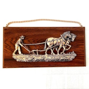 16.5/33 cm Hanging Brass Sculpture with Horses Plowing Scene, Wooden Plaque. Canada. Excellent Condition.