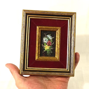 17/14 cm FLORAL STILL LIFE / Small Flower Oil Painting on Board. Vintage Wall Decor. Wall Art.