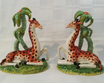 20 cm Pair of Porcelain Figurines of Reclining Giraffes under Chelsea House Palm Trees, Pair of Giraffes. Stunning Huge Rare