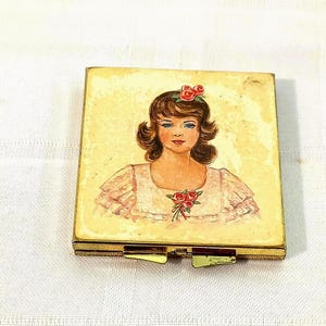 Espejo compacto cuadrado vintage doble con chica joven