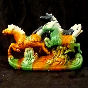 20.5 cm Ceramic Figurine of Three Galloping Polychrome Horses - Tang Sacai - Drip Sancai Glaze Sacred Horses of Asia Mid Century.