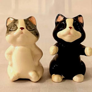 Omnibus Fitz & Floyd Cat Salt Pepper Shakers Kittens Made in Korea 2.6in/6.7cm