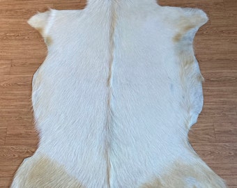 white Goatskin ,Natural Goatskin,Goatskin pelt,Genuine leather, Goatskin Rug,boho wall decor,,interior design decor rug ,95x70 cm , 3,1x2,3