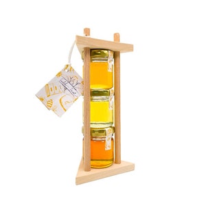 116.58/kg FOODOKO FINEST – Honey gift set with 3 delicious varieties in a wooden frame - acacia honey, chestnut honey, blossom honey 3x40g