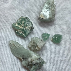 Exquisite - Rare - Green Herderite Gem Crystals Lot - Synergy 12 Crystal , 6.95 - Skardu, Pakistan