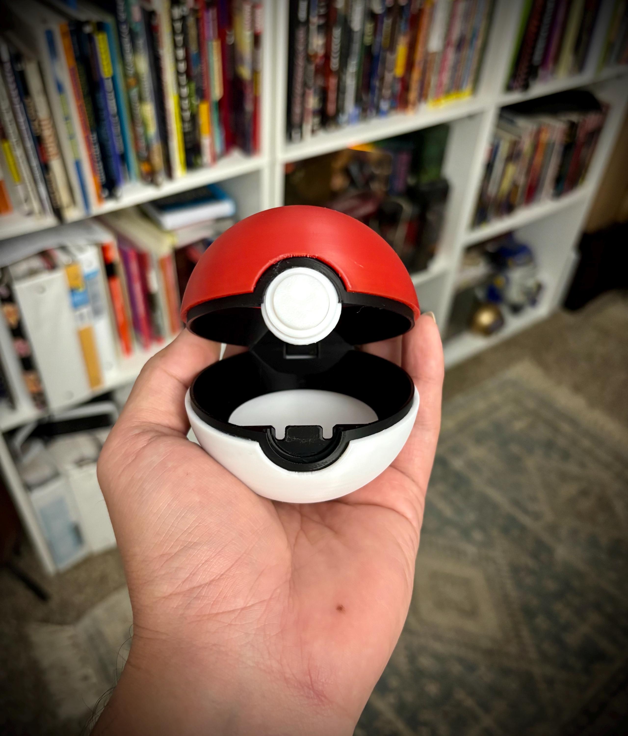 3D Printed Life-Size Pokeball – 1:1 Scale, Pokémon Collectible, Unbranded