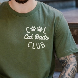 Comfort Colors® Cool Cat Dads Club Shirt, Funny Husband Shirt, Gift for Him, Father&#39;s Day Gift, Cat Lover Shirt, Dad to be, Cool Dad,