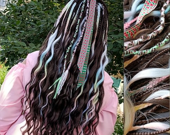 Extensiones de rastas vikingas bohemias arcoíris con rizos, color degradado, SE/DE, hechas a mano, con cabello sintético para festivales.