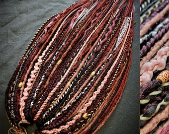 Trenzas y rastas sintéticas color borgoña, rosa y marrón, rastas de ganchillo estilo boho vikingo, extensiones de cabello SE DE, cabello bohemio, conjunto texturizado hecho a mano.