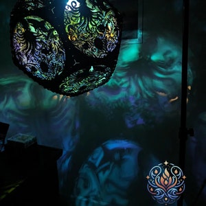 Mystic Lightworks &lt;&gt; Echo of the Tides &lt;&gt; Geometric Decorative Lighting, Icosahedron Shadow Lamp, 3D Wood Art, Desktop Lamp