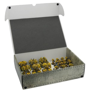 Full-size XL for magnetically-based miniatures