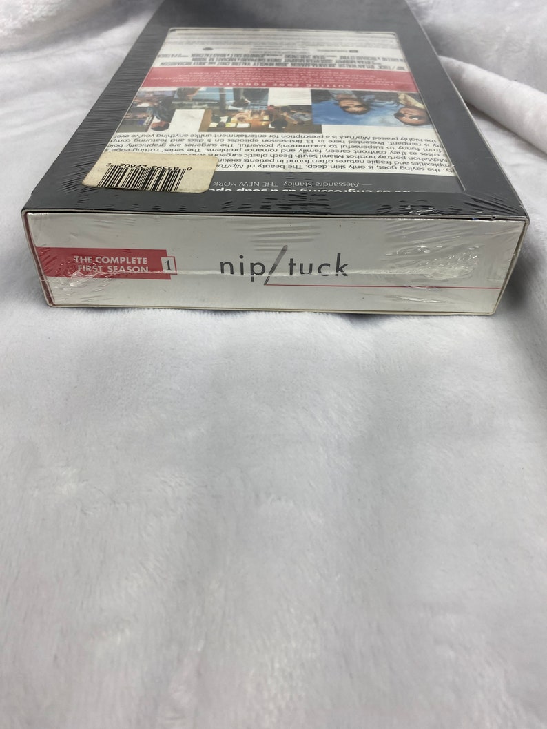 Nip/Tuck Complete First Season DVDs Factory Sealed TV Show Drama Series Julian McMahon, Dylan Walsh image 4