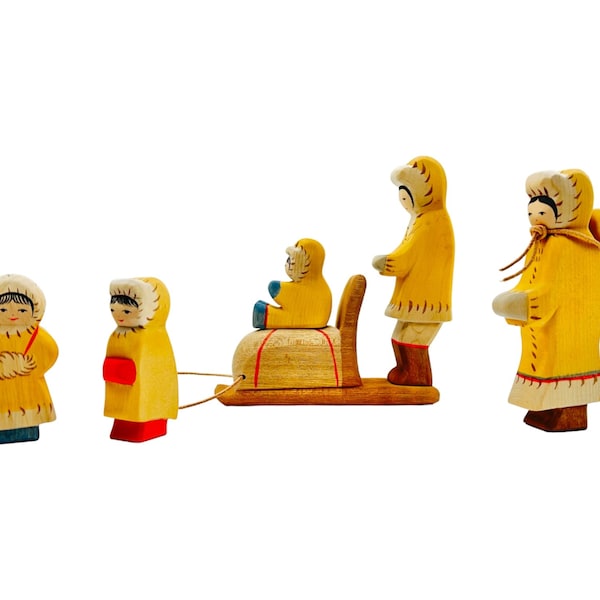 Handgefertigte Holzspielzeug Figur Familie - Inuit Eskimo Familie Set von 7 Stück