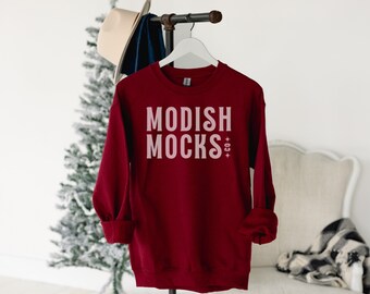 Gildan 18000 Maqueta / Gildan Granate Sudadera Maqueta / Maqueta de Navidad / Maqueta de sudadera roja de Navidad / Maqueta colgante / Maqueta digital