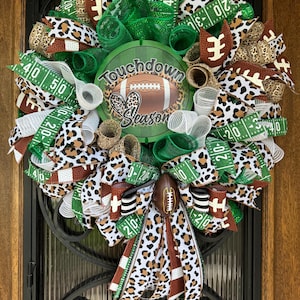 Football wreath for door, football fan gift, football wall art, seasonal sports decor, football decor, sports wreath, tailgate party decor