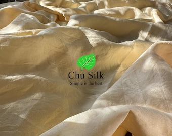 Fundas nórdicas originales, gruesas, de seda cruda de 28 momme con arrugas naturales en la textura de la seda.