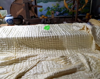 Hand-Stitched Silk Quilted Blanket: Natural Silkworm Woven