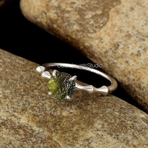 Meteorit Ring,Moldavit Ring,versteckter Moldavit Ring,zertifizierter Moldavit Ring,versteckter Moldavit Ring,handgefertigter Ring,Weihnachtsgeschenk Silber Ring